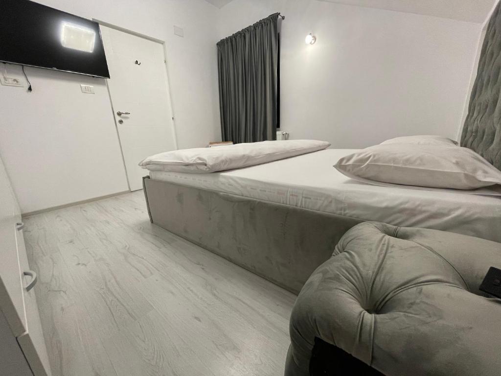 Jolie Luxury Apartments II - 313