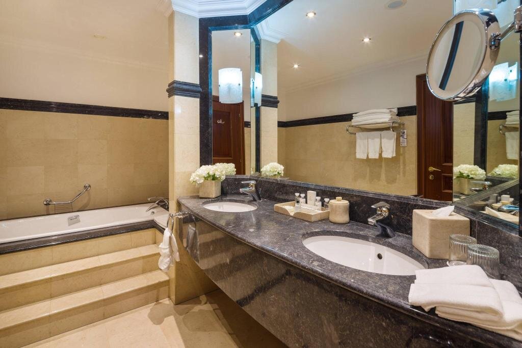 JW Marriott Bucharest Grand Hotel - 879