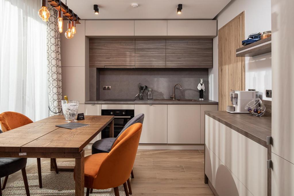 Kanopian Penthouse Hotel - 797