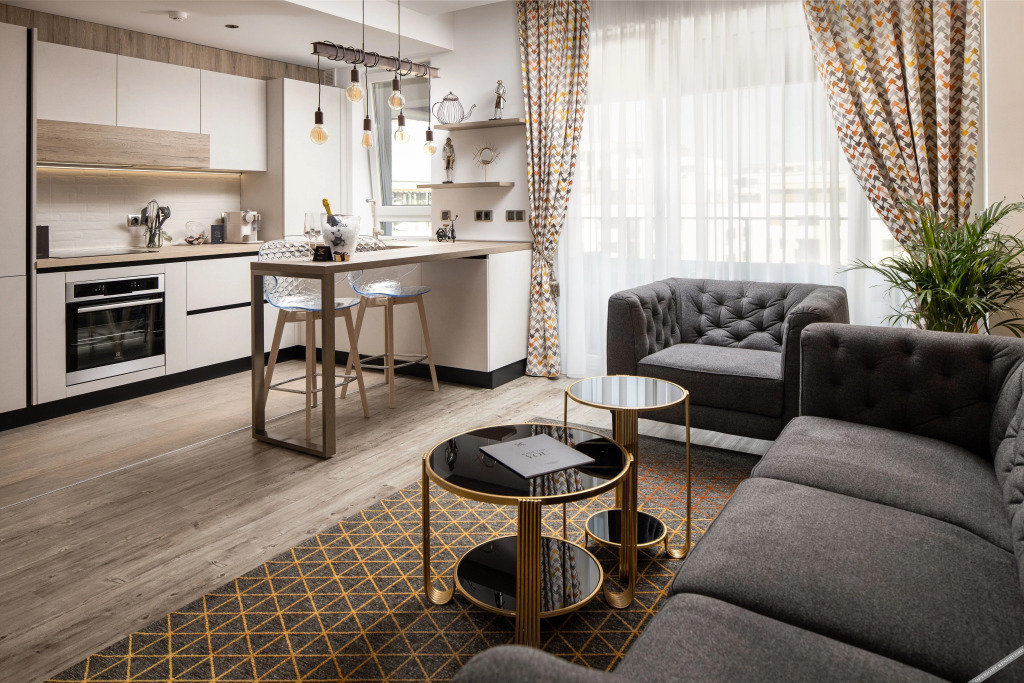 Kanopian Penthouse Hotel - 804