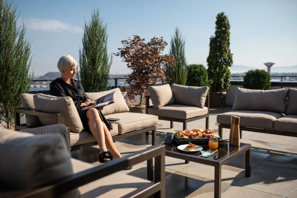 Kanopian Penthouse Hotel - 282