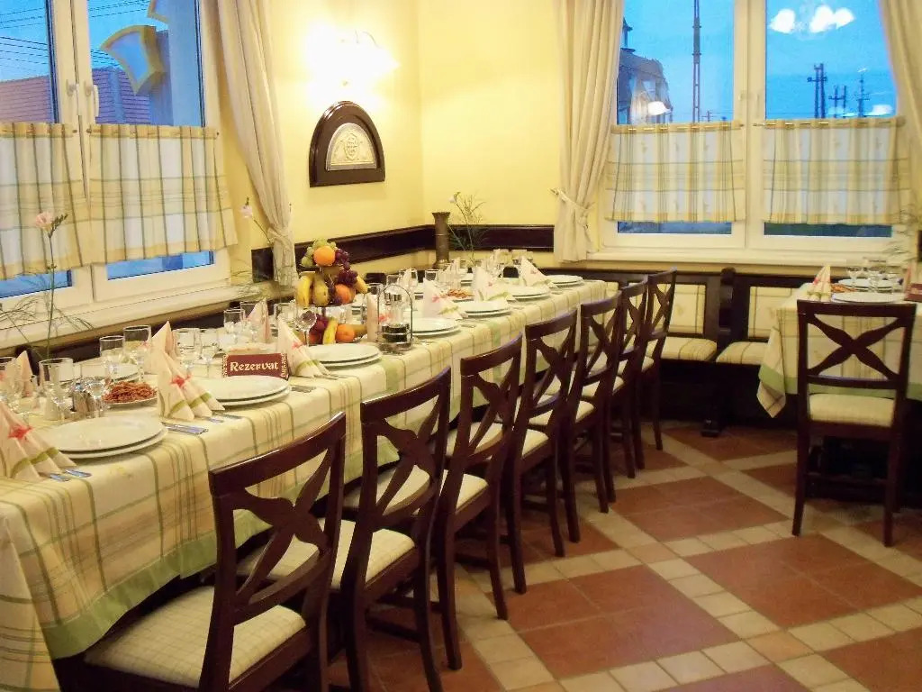 Hotel Koronna - 915