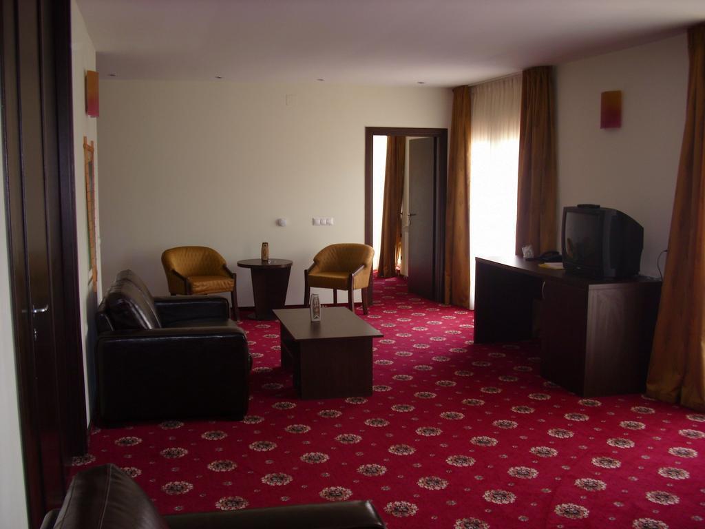 Hotel La Dolce Vita - 728