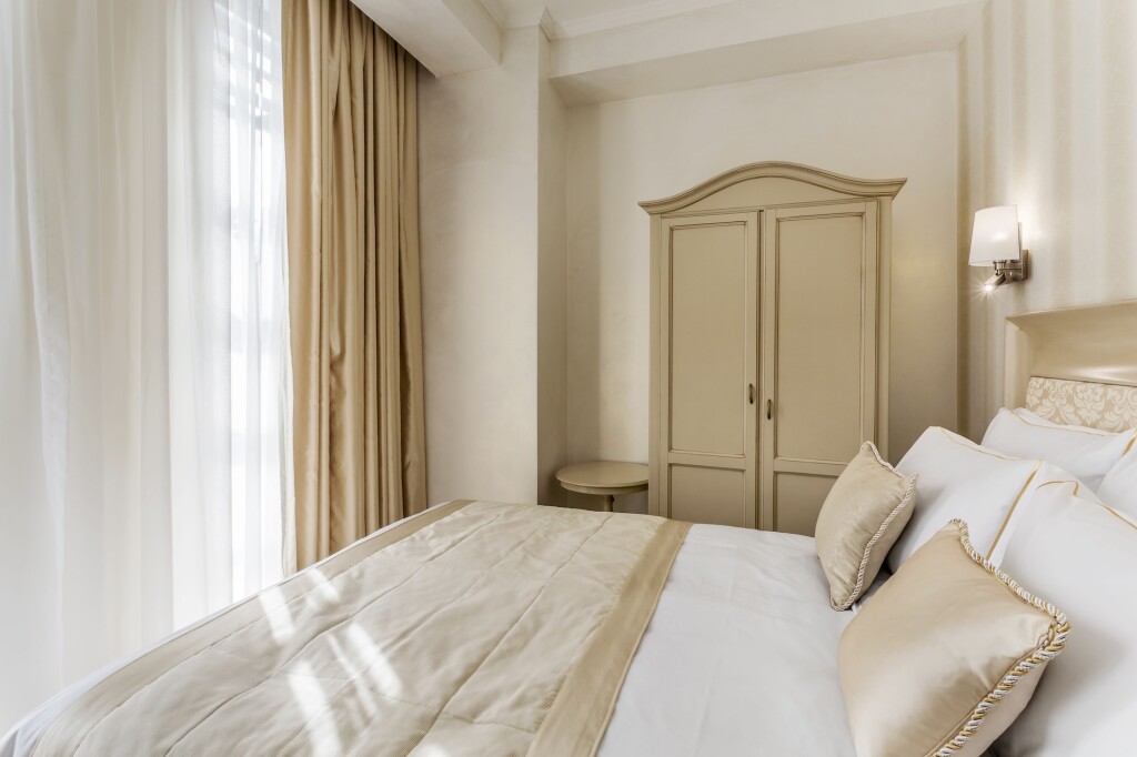 Old Town Boutique Hotel - 375