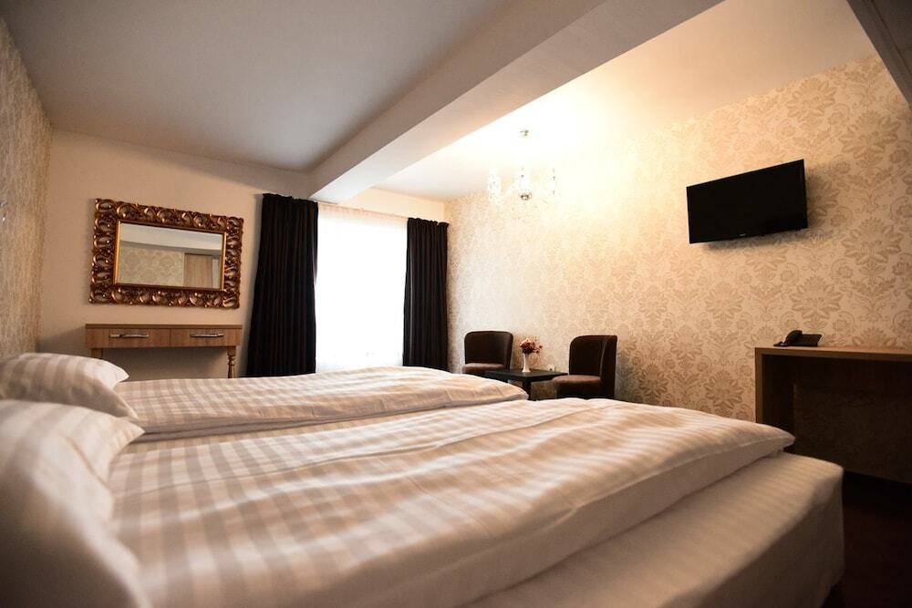 La Rocca Hotel Boutique - 588