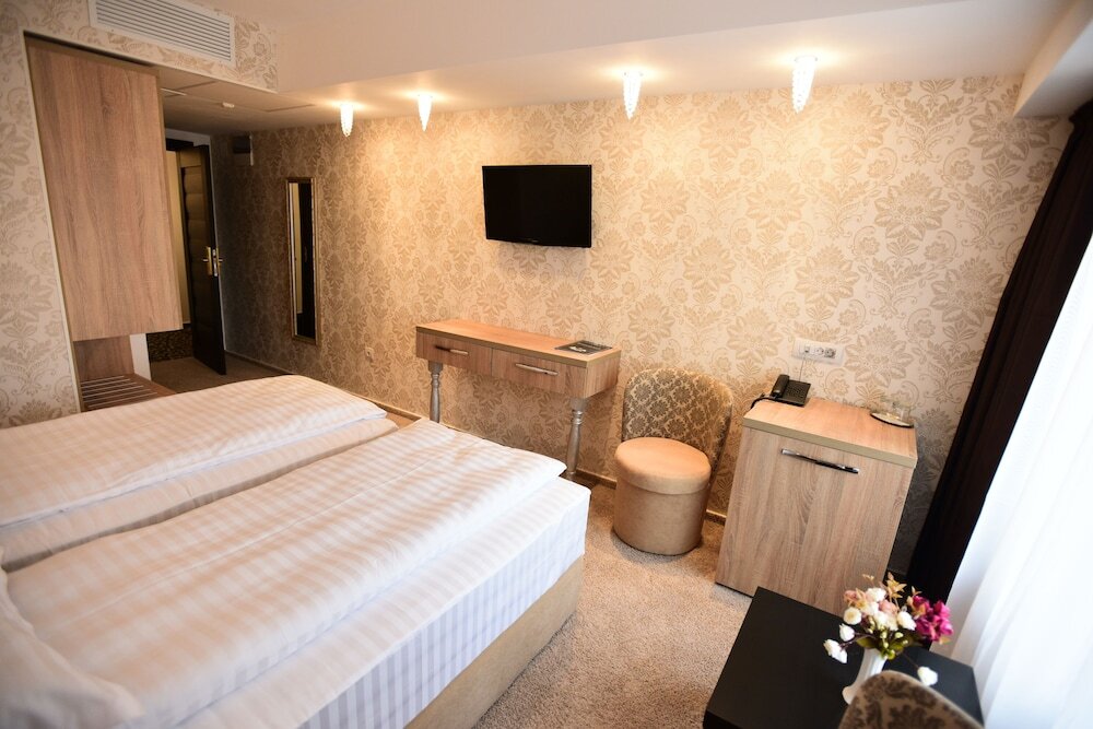 La Rocca Hotel Boutique - 365
