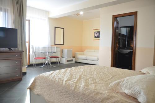 Liberty Rooms - 225