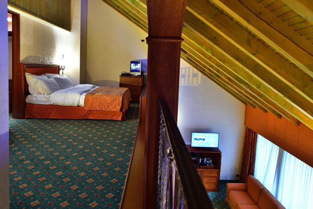 Lux Garden Hotel - 833