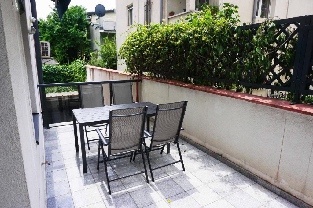 Luxury apartment by the park / Arch of Triumph - 942