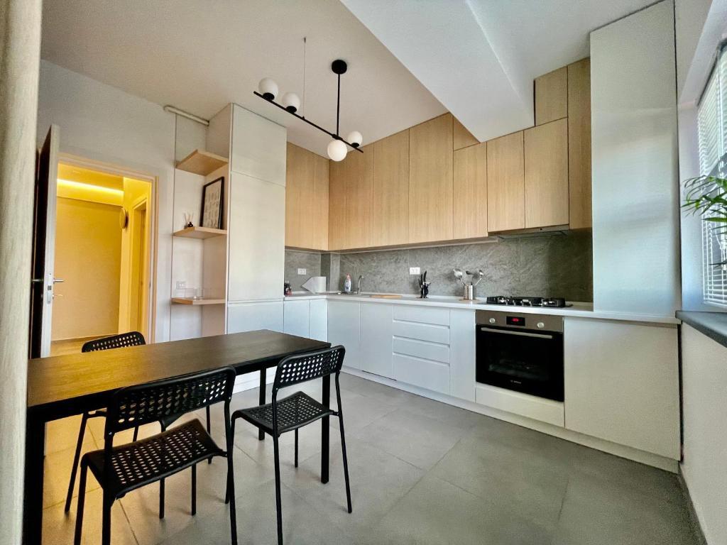 Luxury apartment, private parking,7 - 464
