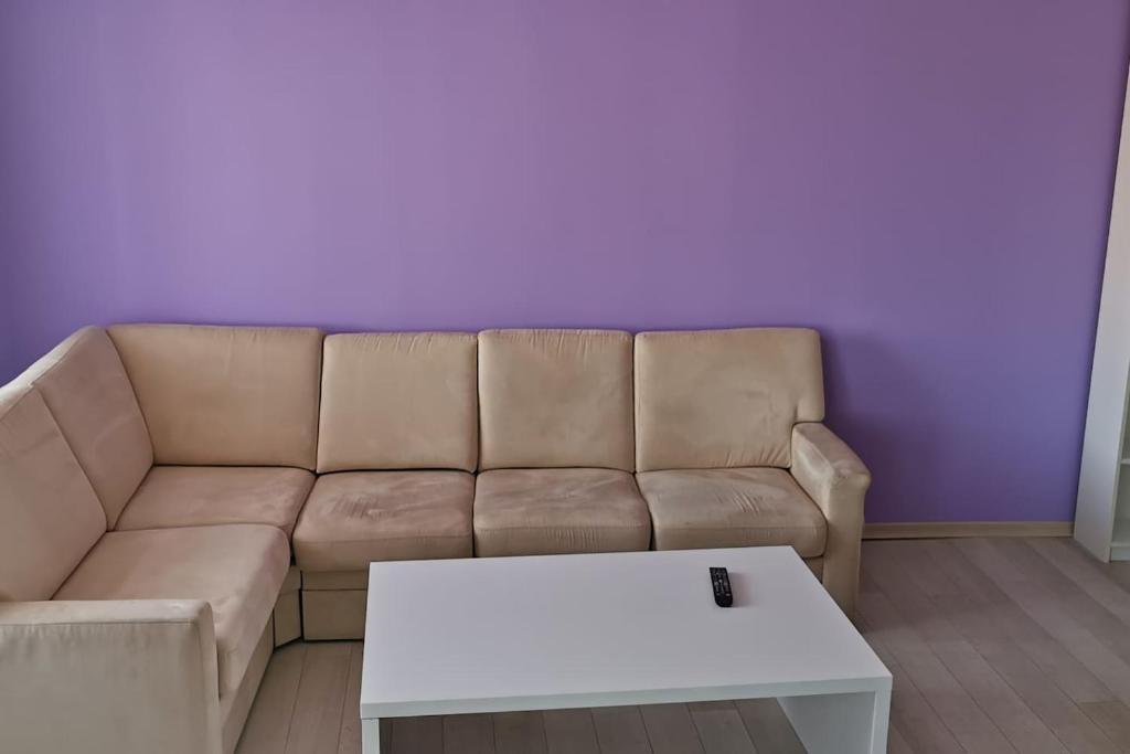 Luxury apartment with two bedrooms and large living room, 100 square meters, city center - 423