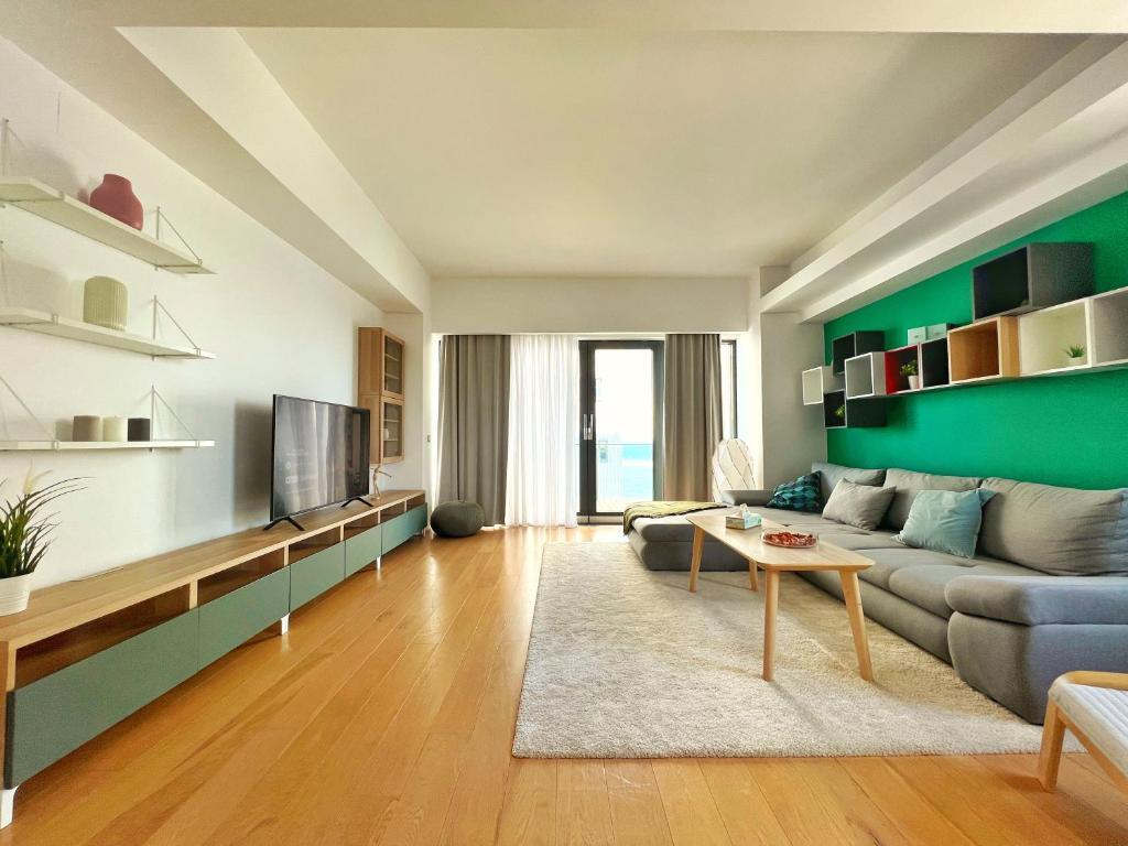 Luxury beachfront apt - quite area, 100 sqm - 760