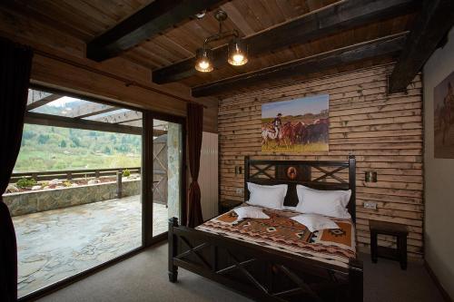 Maggie’s Ranch - 963