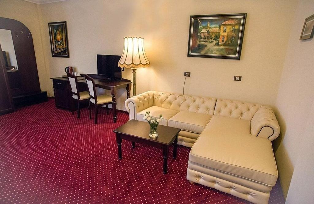 Magus Hotel - 739