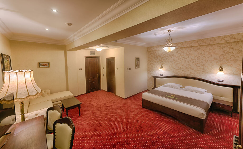 Magus Hotel - 389