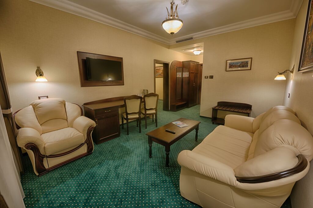 Magus Hotel - 454