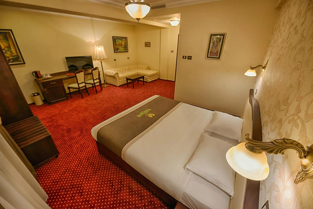 Magus Hotel - 358