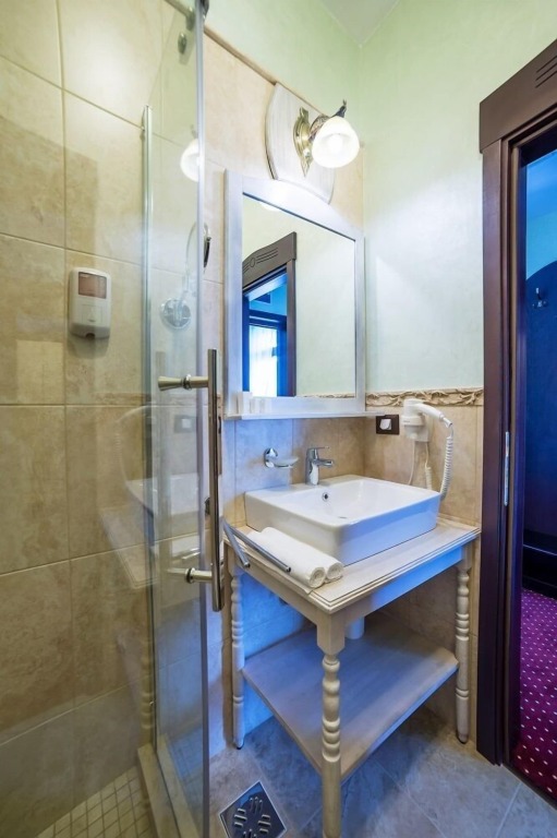 Magus Hotel - 925