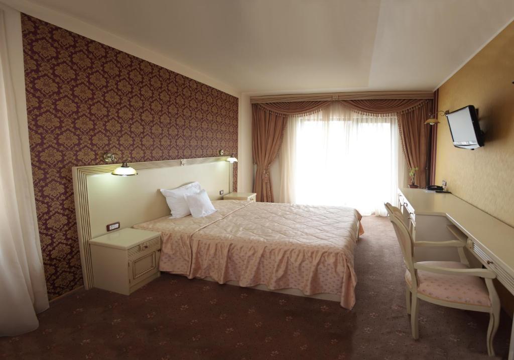 Hotel Majestic - 912