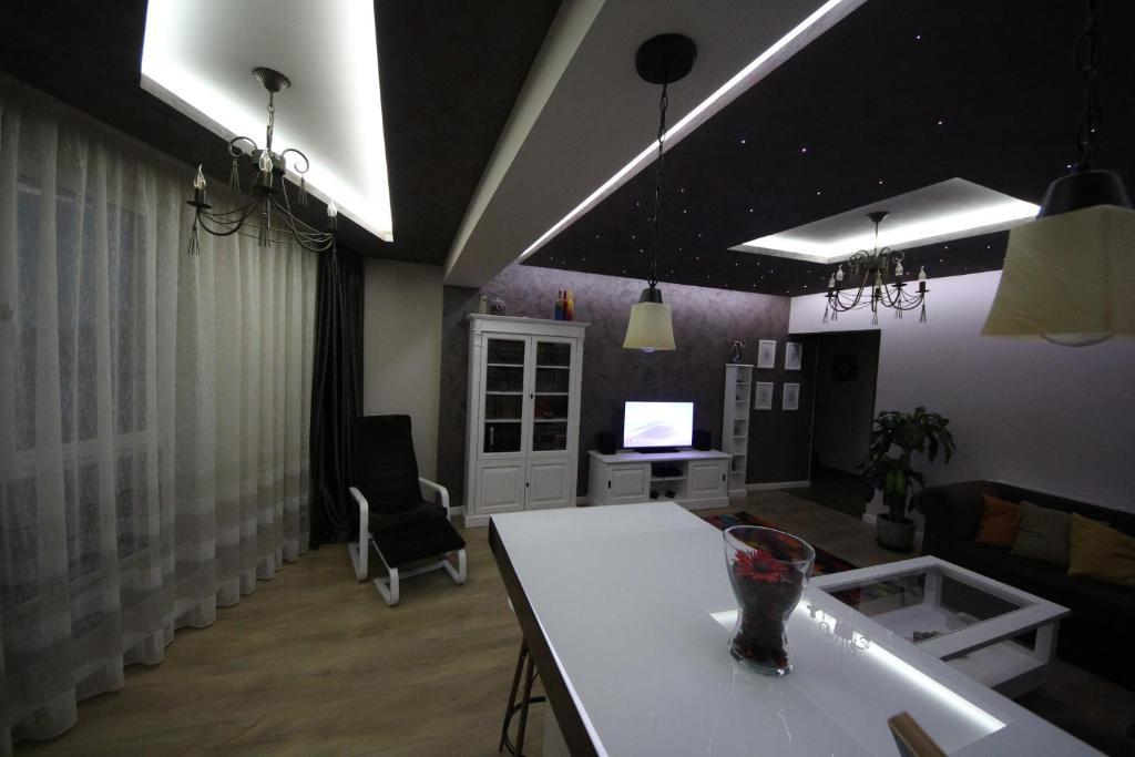 Majestic Residence - 19