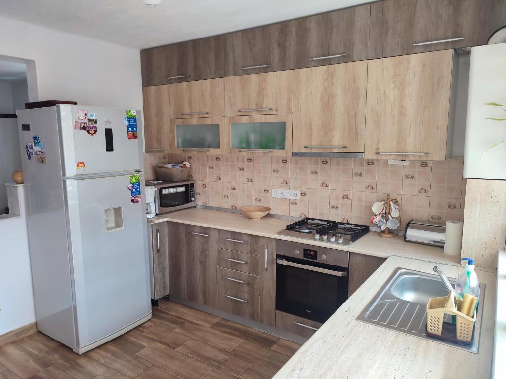 Marian House - 332