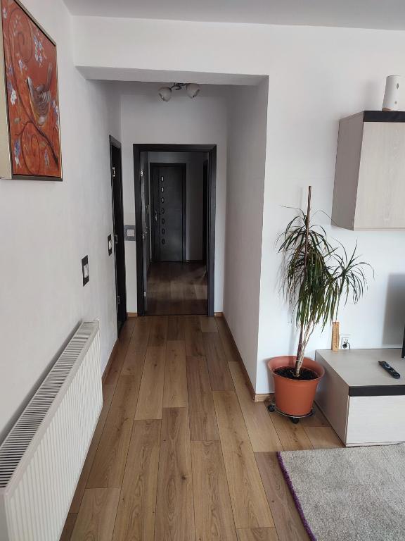 Marian House - 648