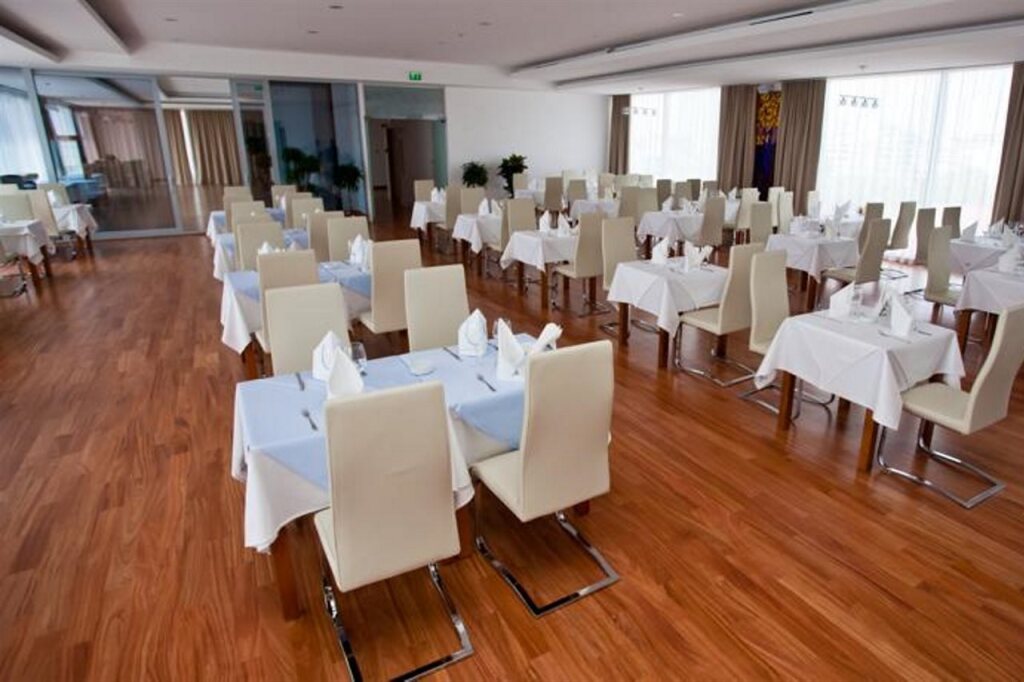 Marshal Garden Hotel - 970