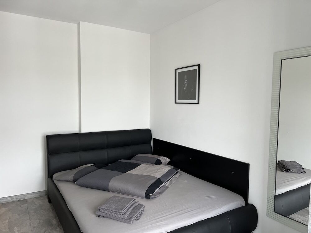 Marvelous 4 Room Penthouse W14-W15 - 272