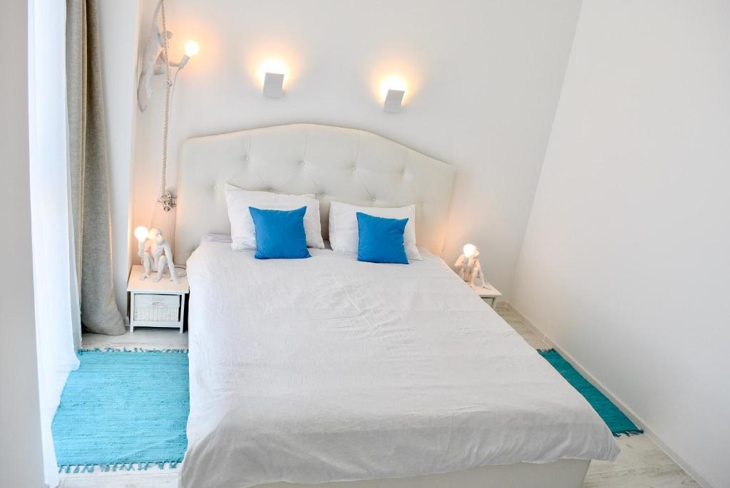 Mediterranean Style Apartment - 697