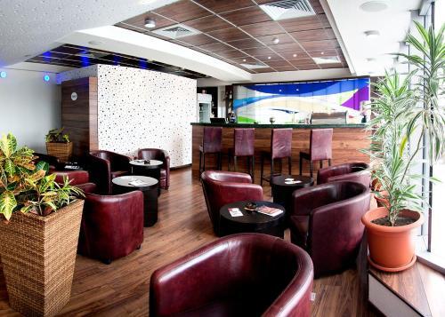 Hotel Navrom River - 761