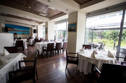 Hotel Navrom River - 793
