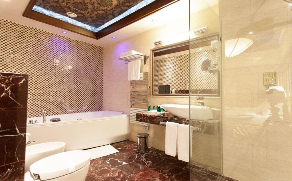 Metropolis Hotel - 742