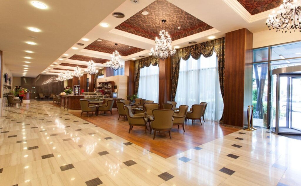 Metropolis Hotel - 954