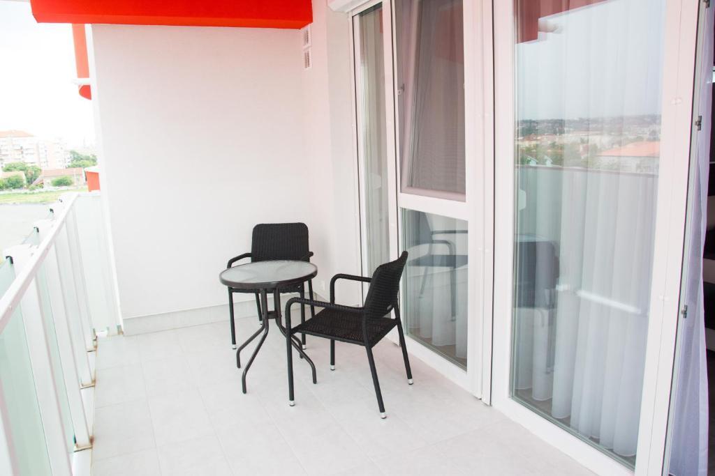 Modern minimalist apartment in Oradea - 206