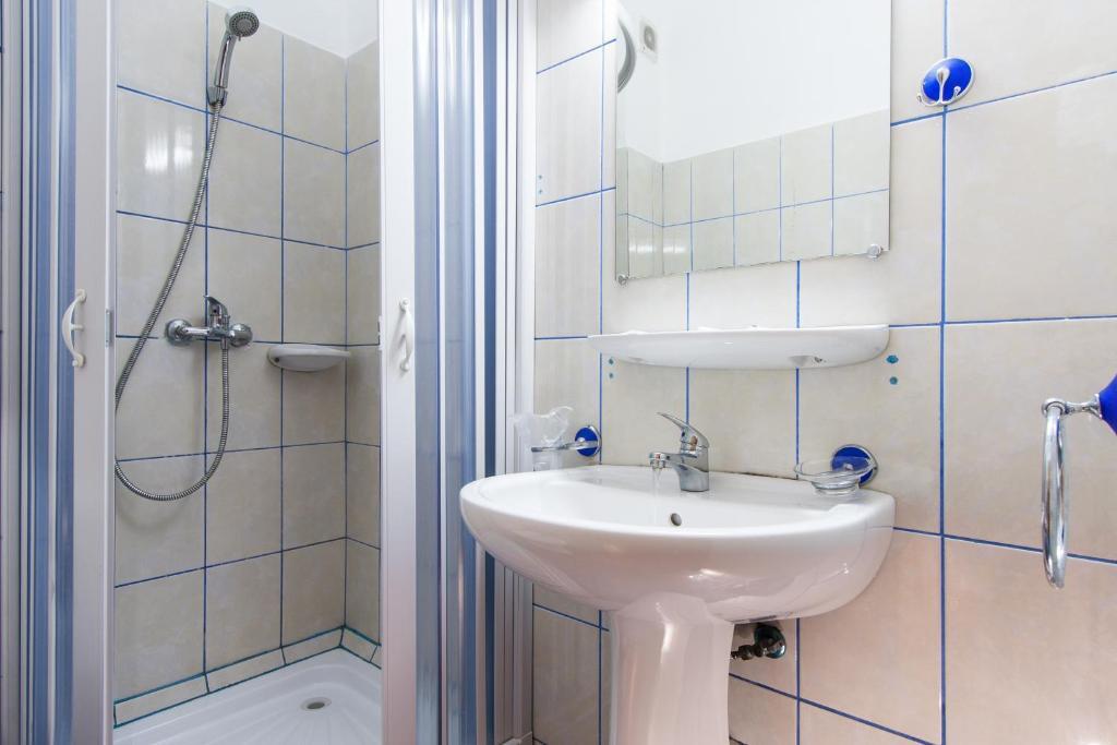 Motel Blue River Calimanesti - 365