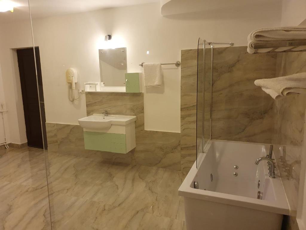 Motel Davios - 675