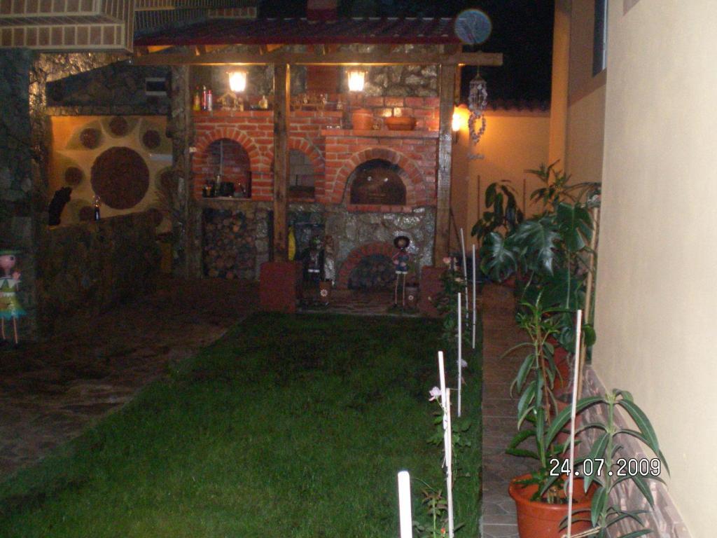 Motel Davios - 982