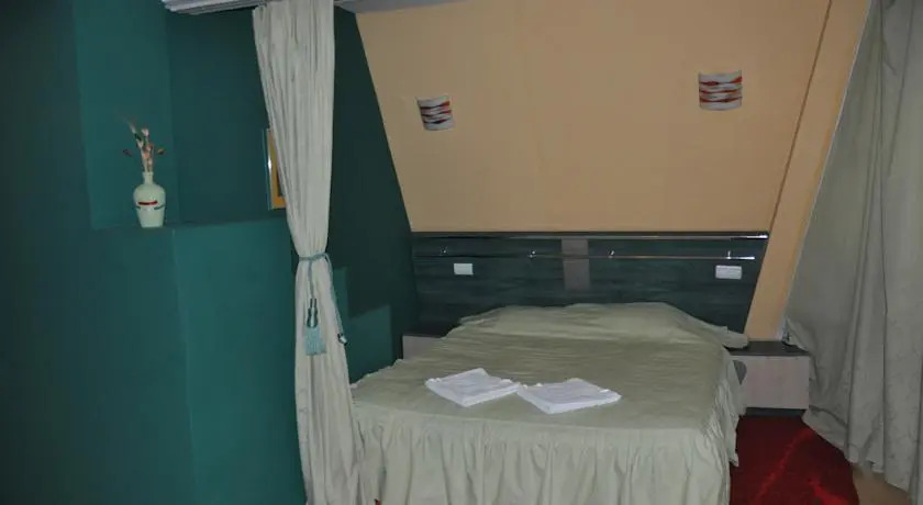 Motel Vfm - 918