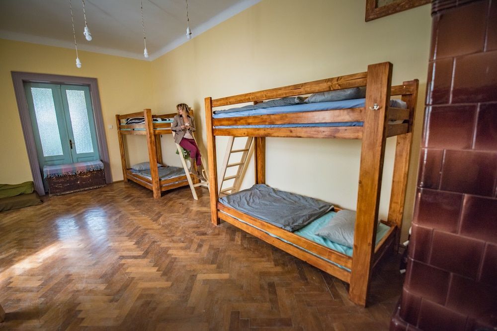 Mountain Tale - Hostel - 390