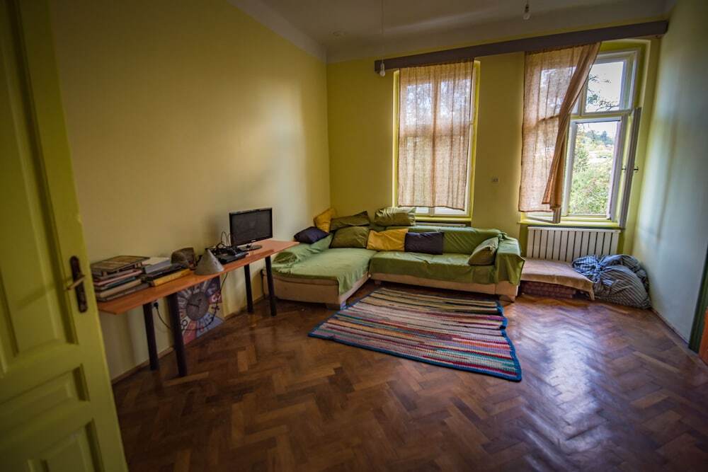 Mountain Tale - Hostel - 416