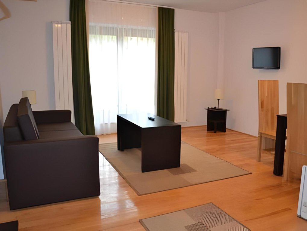 Mountain-Rest Pension - 462