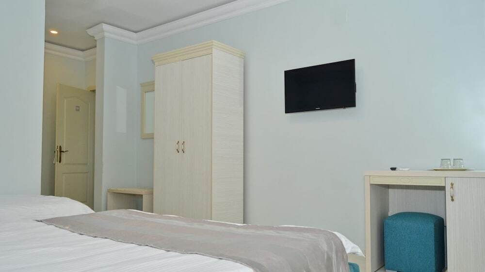 Mykonos Mamaia Boutique Villa Hostel - 236