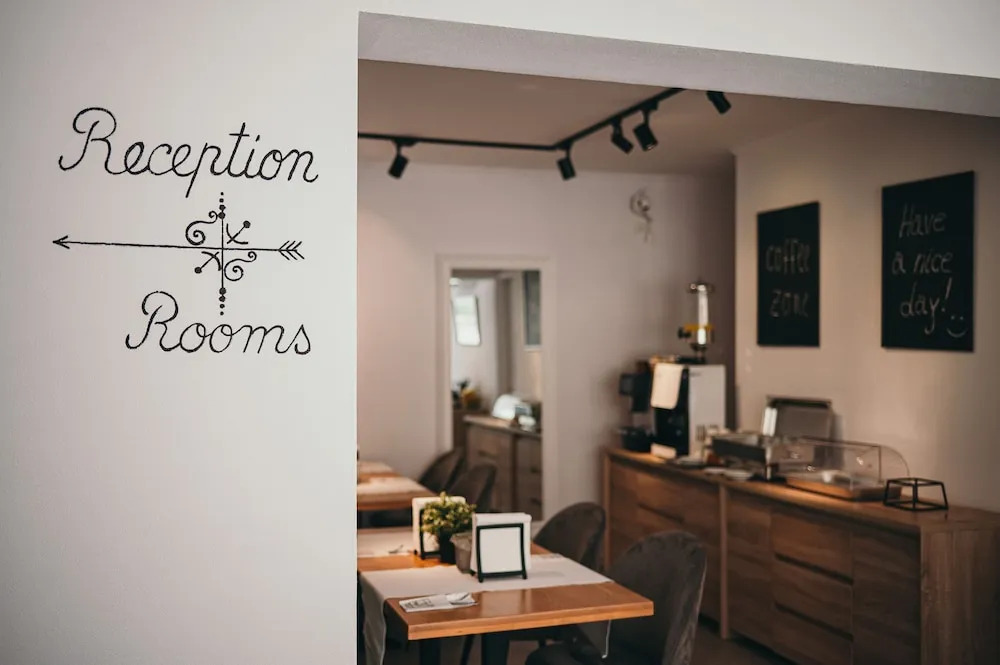 NEST Guesthouse - 961