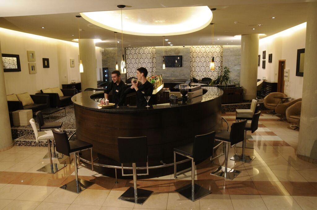 New Montana Hotel - 335