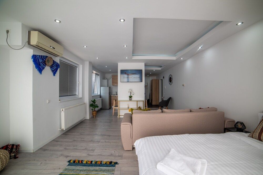 Niagara Apartments - 170