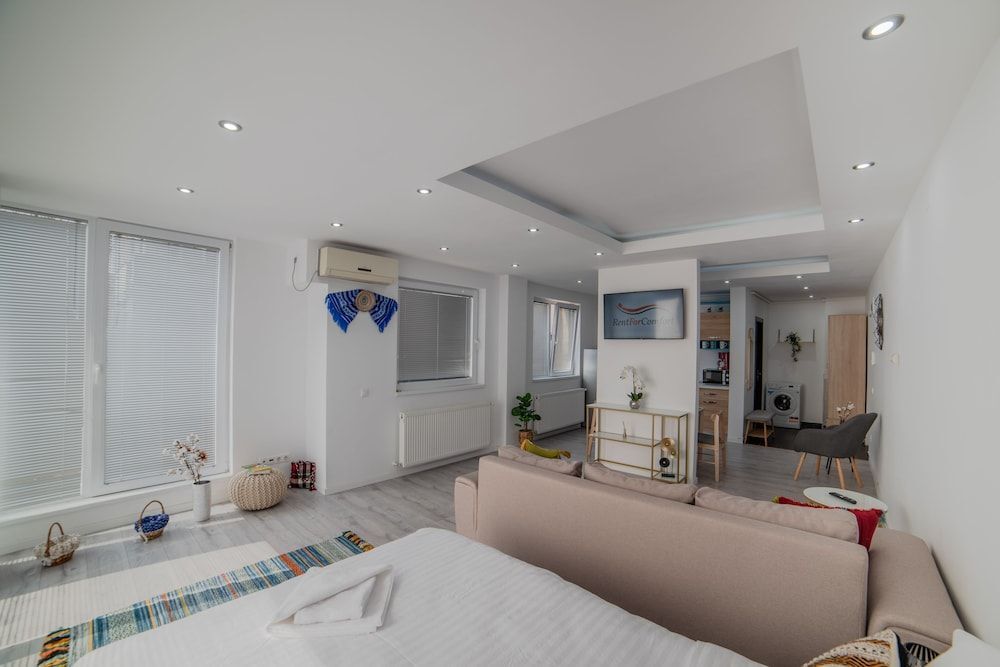 Niagara Apartments - 282