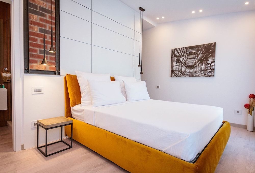 No 6 Apartments - 350