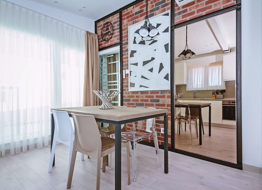 No 6 Apartments - 783