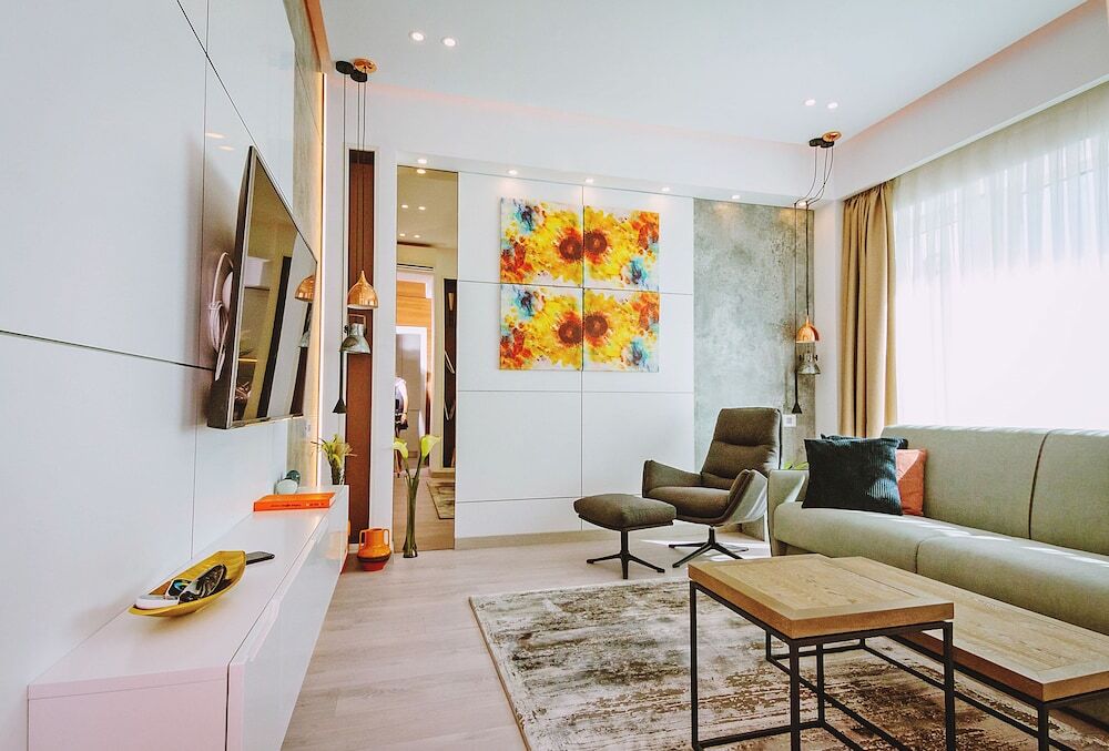 No 6 Apartments - 953
