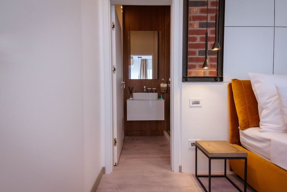 No 6 Apartments - 159